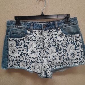 Forever 21 Lace Front Denim Shorts  Size:28   Forever 21